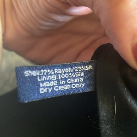 Vintage!  Ann Taylor black velvet with black satin wrap. - Picture 4 of 4